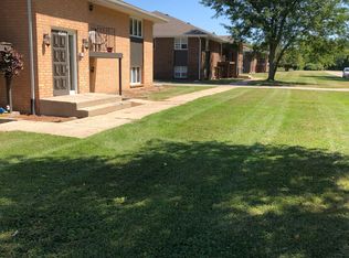 4544 Governors Dr APT 3, Rockford, IL 61109