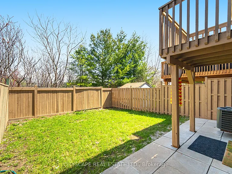 106 Tianalee Cres #UPPER — Photo 37