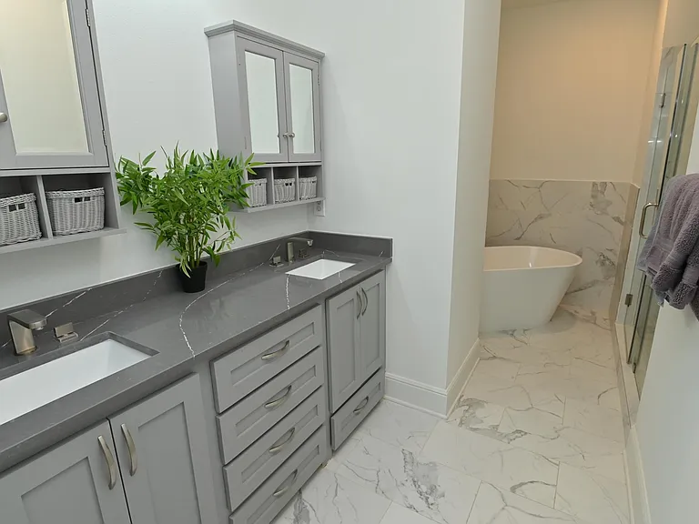 1117 W 16th St #C — Photo 79