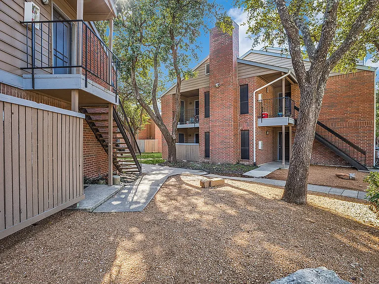 Eastgrove Apartments