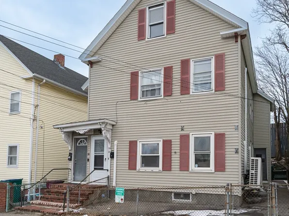 66 Perry St, Lowell, MA 01852