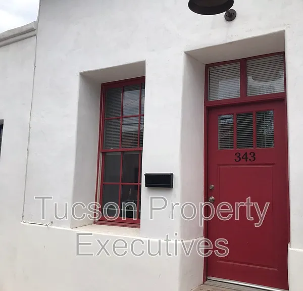 343 S Convent Ave — Photo 21
