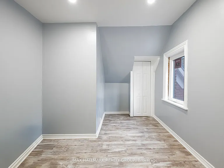 5561 Manotick Main St #1 — Photo 2