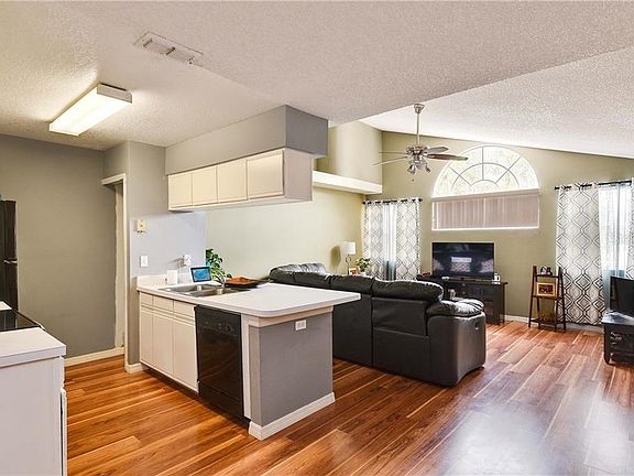 5th image of 2465 Sweetwater Club Cir APT 8
