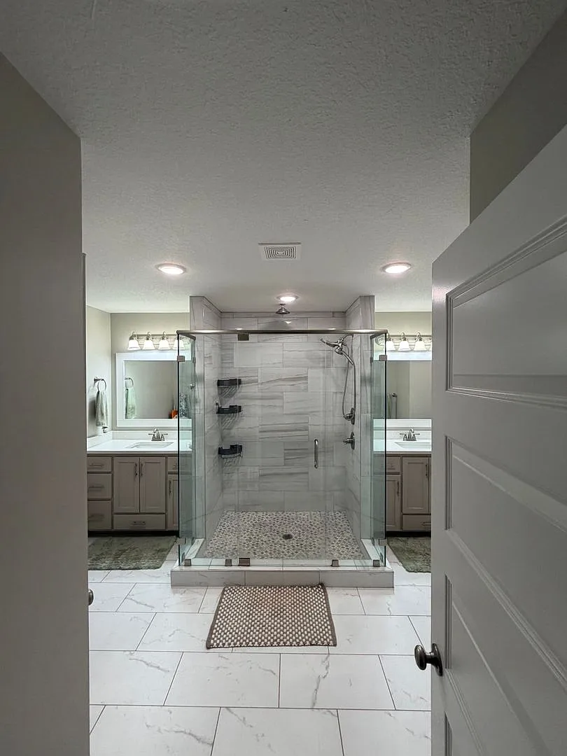 Val Del Estates Home — Photo 1