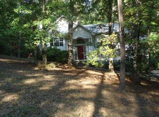 545 Running Deer Rd, Cleveland, GA 30528