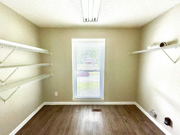 120 Southern Hills Cir — Photo 32