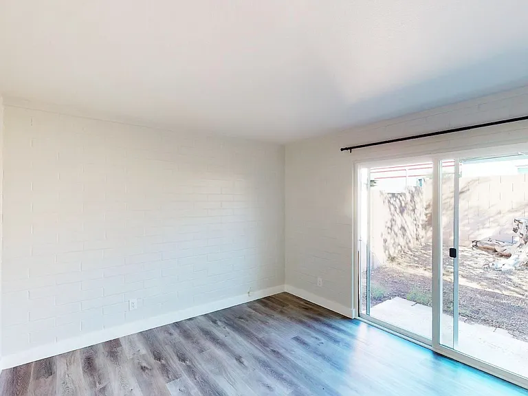 1714 E Ocotillo Rd — Photo 17