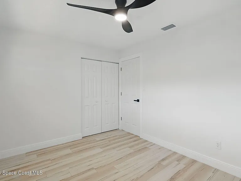 280 Antigua Dr — Photo 12