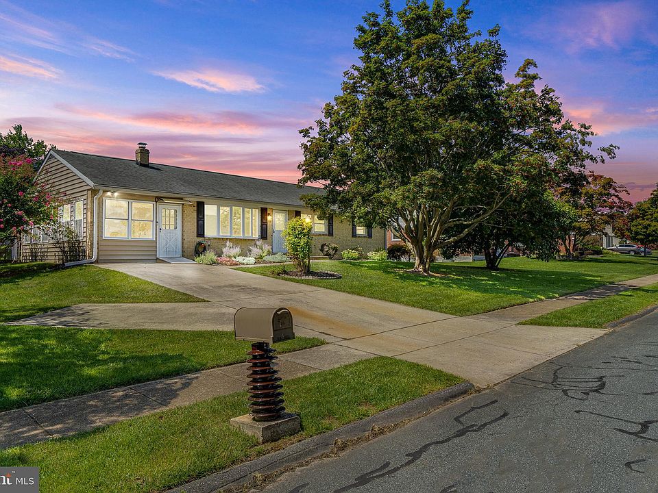 1st image of 708 Beretta Way