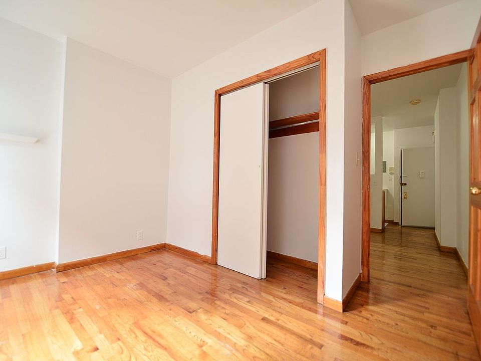 2nd image of 138 Orchard St APT 10