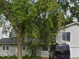 402 Booth St, Fox Lake, WI 53933