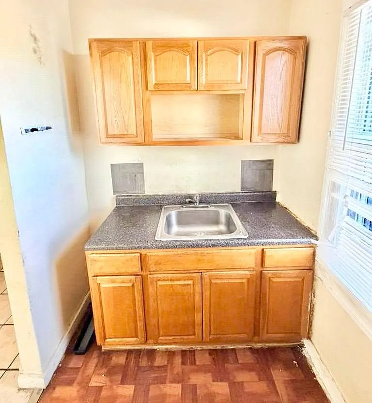 Building Photo - 331 Edgewood Ave #1