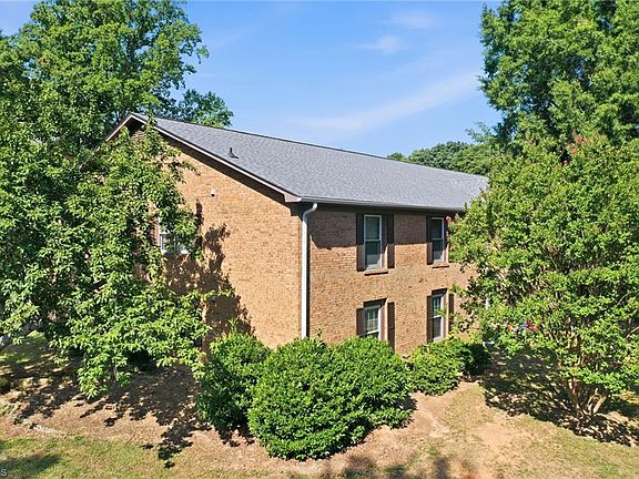 2nd image of 4610 Lawndale Dr Unit C