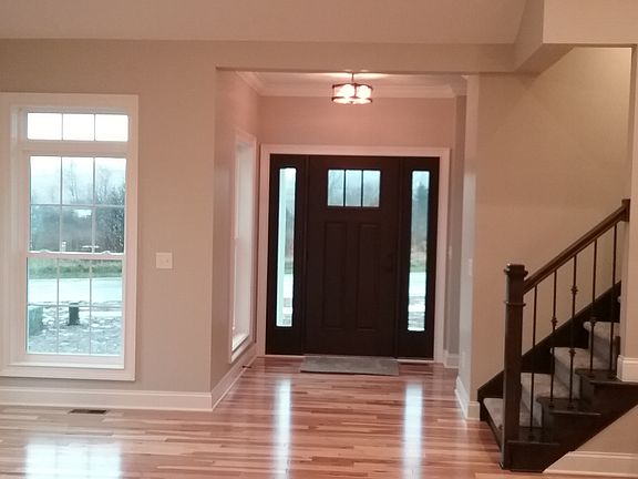 2nd image of 7061 Village Way Dr