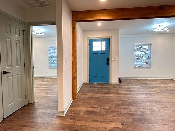 5th image of 1918 W Kaywood Ln