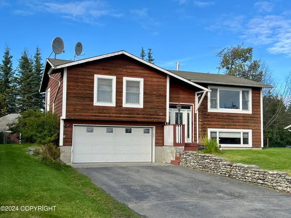318 W Rockwell Ave, Soldotna, AK 99669