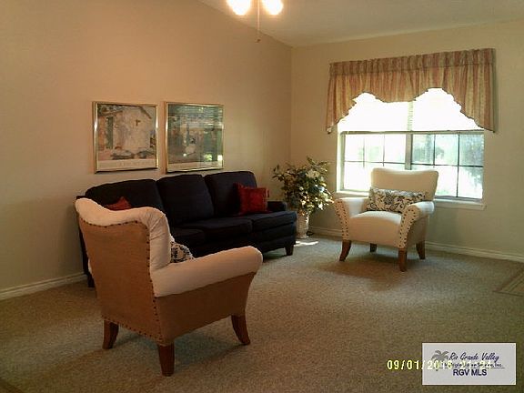 4th image of 1000 Camelot Dr