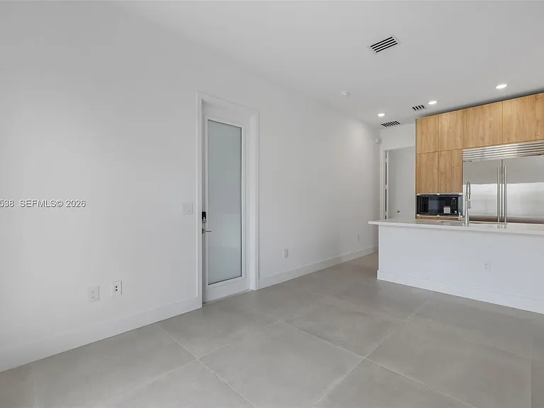 19670 NE 14th Ct — Photo 30