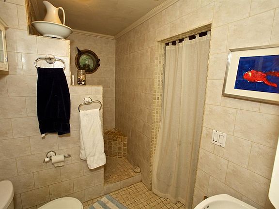 5th image of 7697 Pinedrop Ln