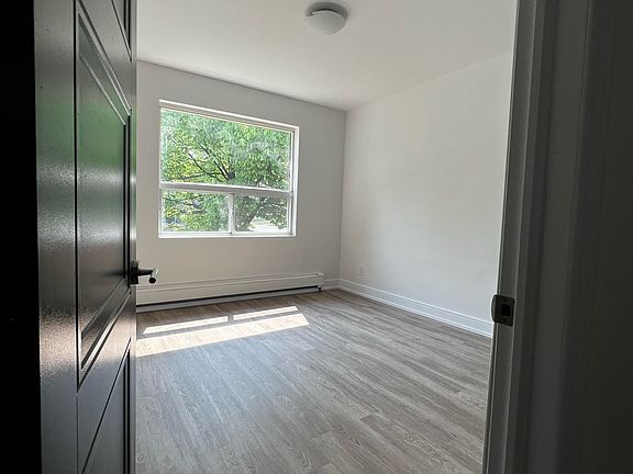 5th image of 343 Saint Paul St #3