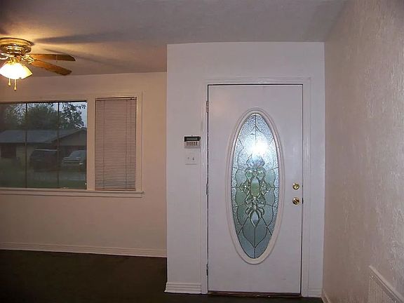 4th image of 719 S 9th St