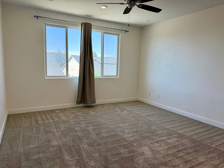 5817 E Truman Ave — Photo 10