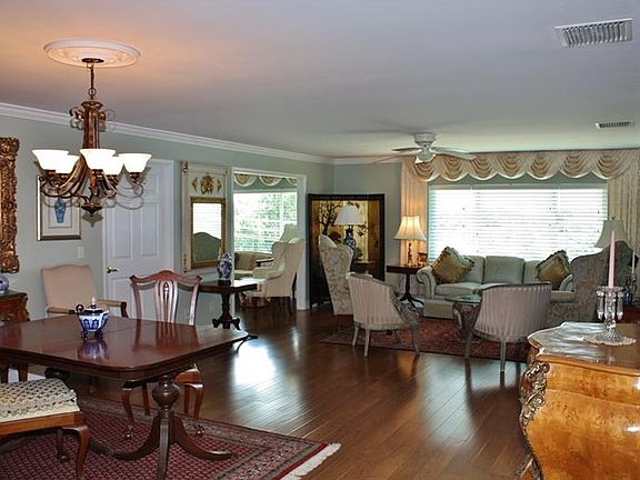 4th image of 100 Bluff View Dr APT 515A