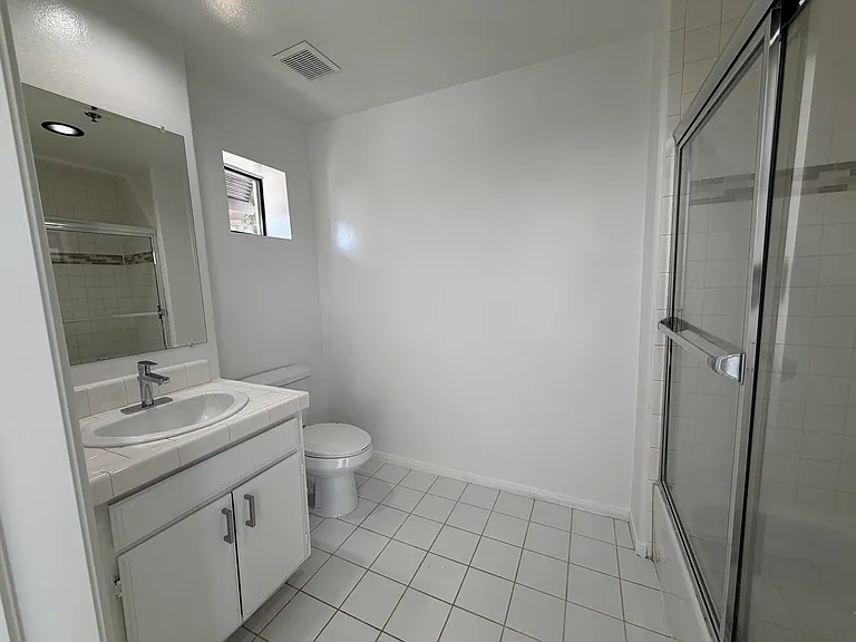 16101 W Sunset Blvd — Photo 11