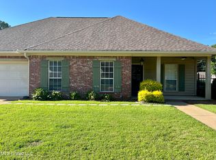 200 E Towne Dr, Brandon, MS 39042