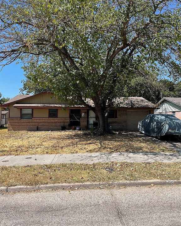 1st image of 2217 Narobi Pl