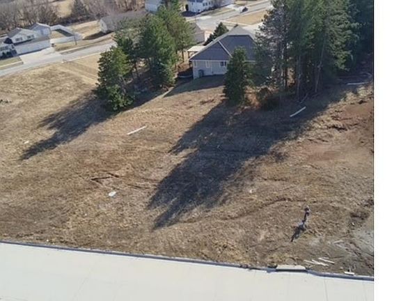 2nd image of 1240 Evergreen Rd