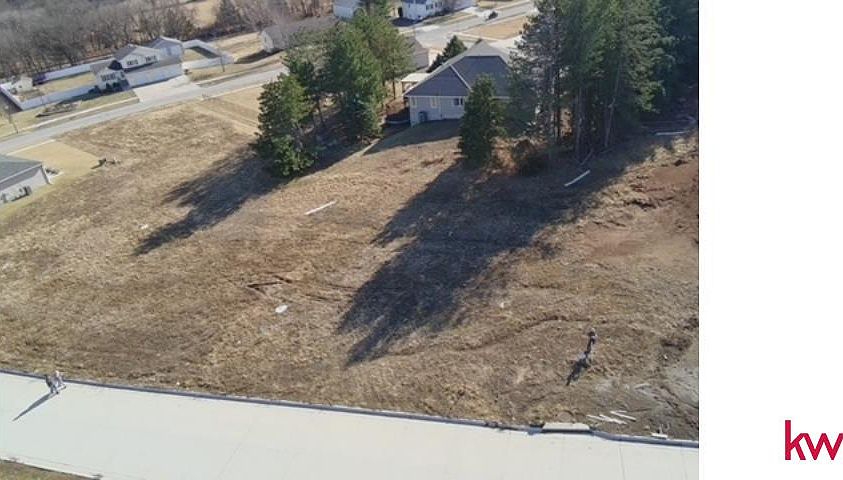 2nd image of 1240 Evergreen Rd