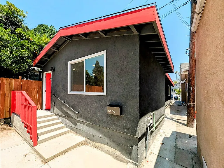 1575 1/2 Munson Ave #1/2 — Photo 23