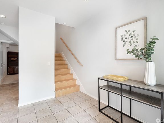 3rd image of 11881 SE 4th Pl APT 901