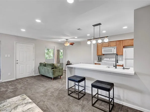 730 Oakmont Ave Unit 904, Las Vegas, NV 89109