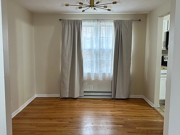 4th image of 2101 Bellevue Ave