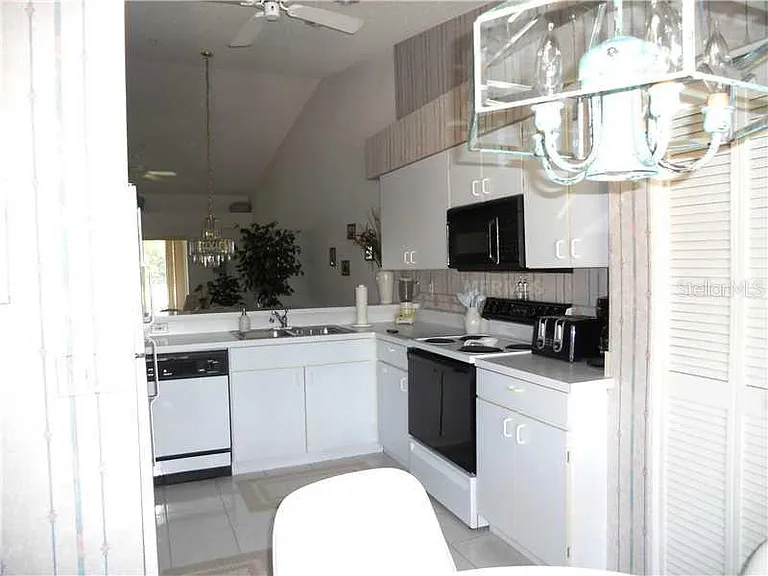 8911 Veranda Way #222 — Photo 3