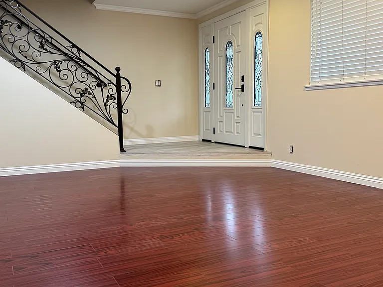 10041 Delano Ln — Photo 2