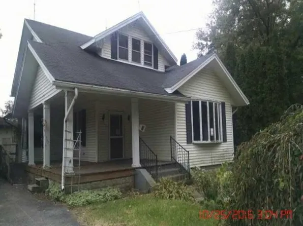 125 E Market St, Bunker Hill, IN 46914