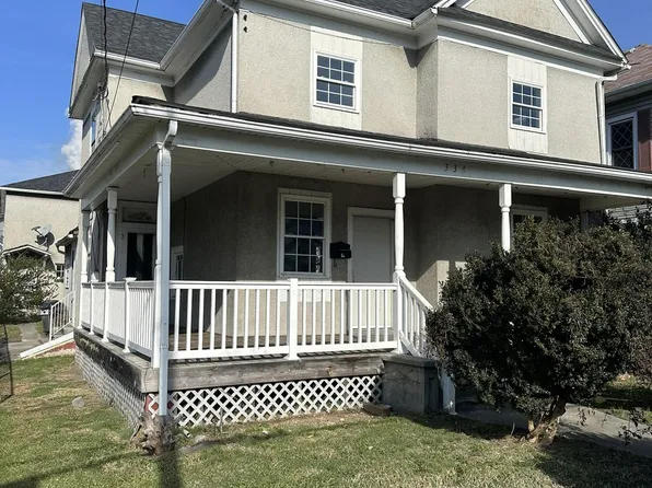 334 E Hawthorne St, Covington, VA 24426