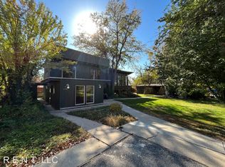 136 N 200 E, Farmington, UT 84025