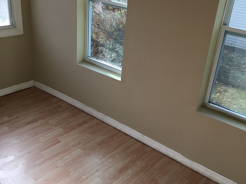 Enclosed porch 