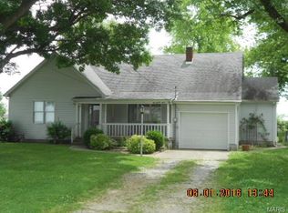 223 E Main St, Damiansville, IL 62215