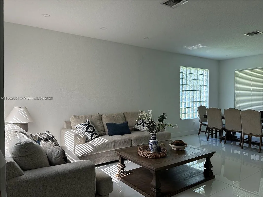 Photo 1 of 12 - 16101 SW 27th St #HOUSE - Miramar, FL Primary Photo - 16101 SW 27th St #HOUSE