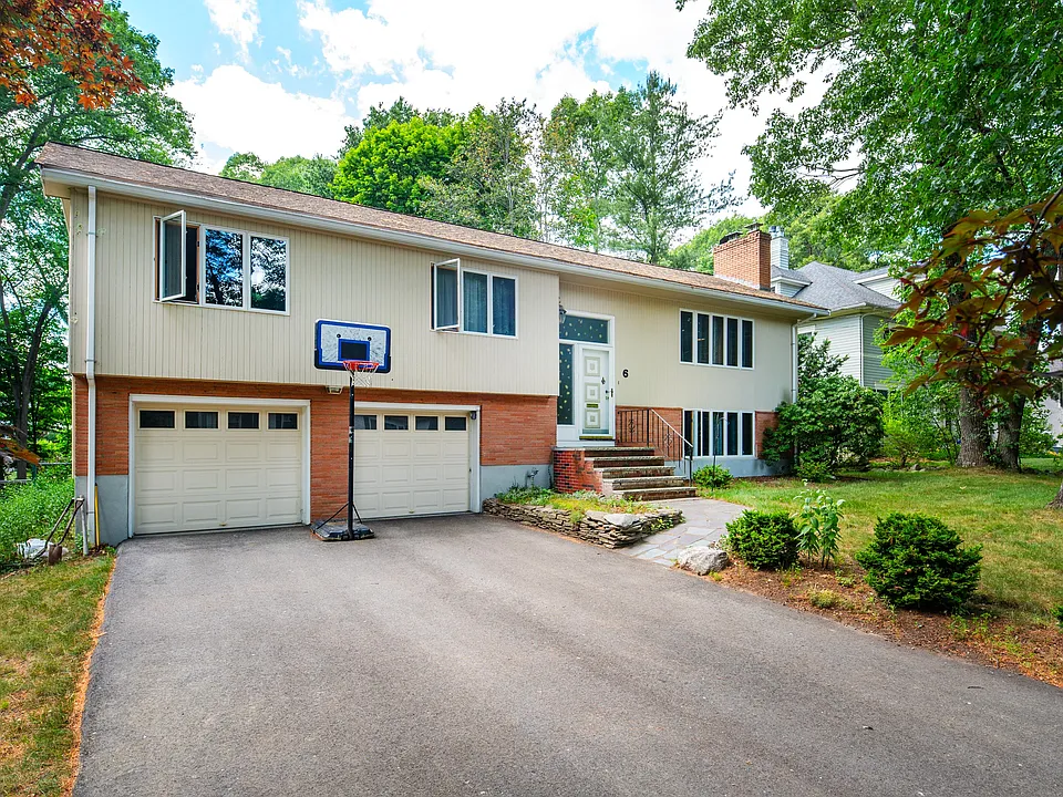6 Tufts Rd