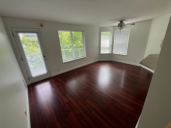 2nd image of 609 Prospect St APT 202