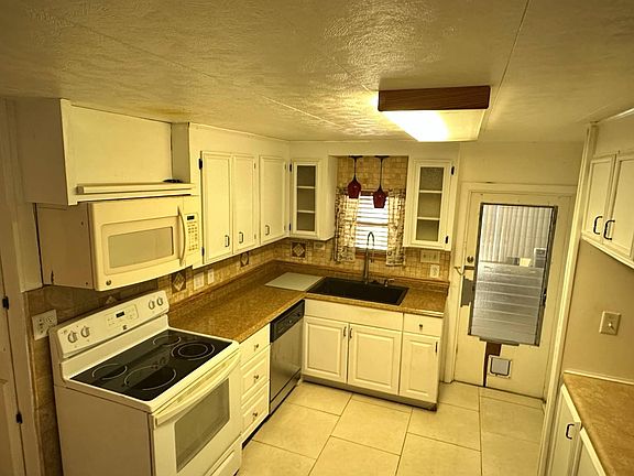 3rd image of 7001-142D Avenue 26