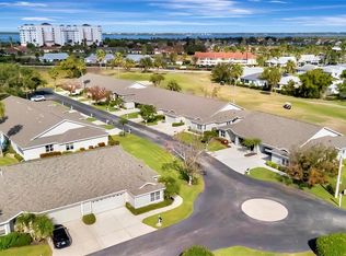 1612 Fairway Oaks Dr, Palmetto, FL 34221