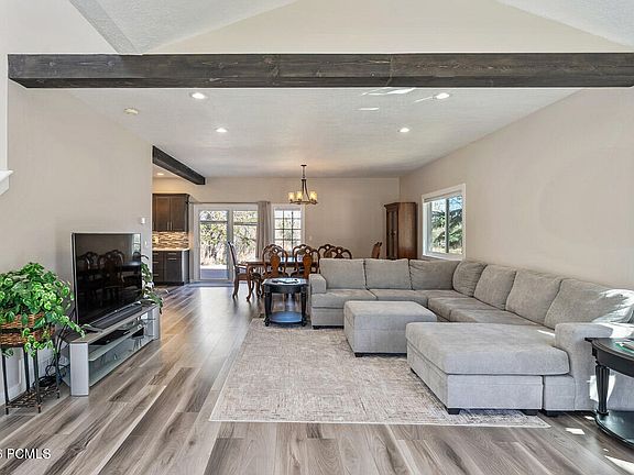 5th image of 1429 W Rio Grande Rd